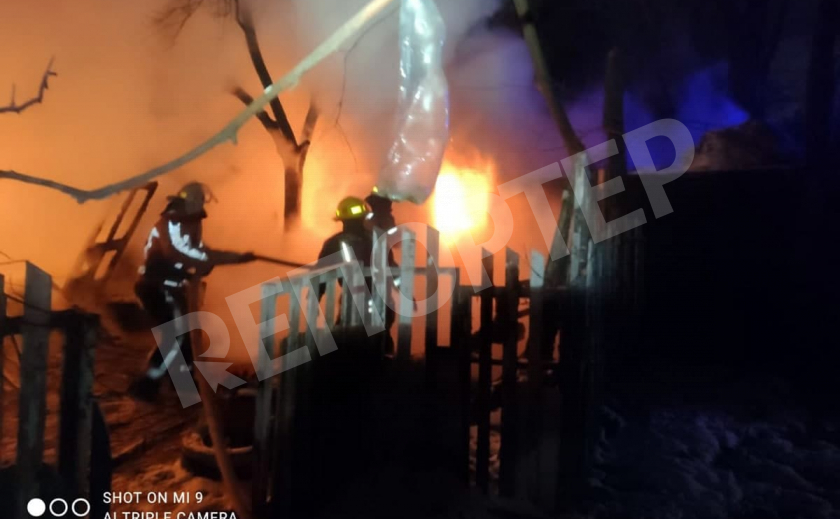 В Кривом Роге за вечер сгорели пять домов, рядом плавились даже кормушки