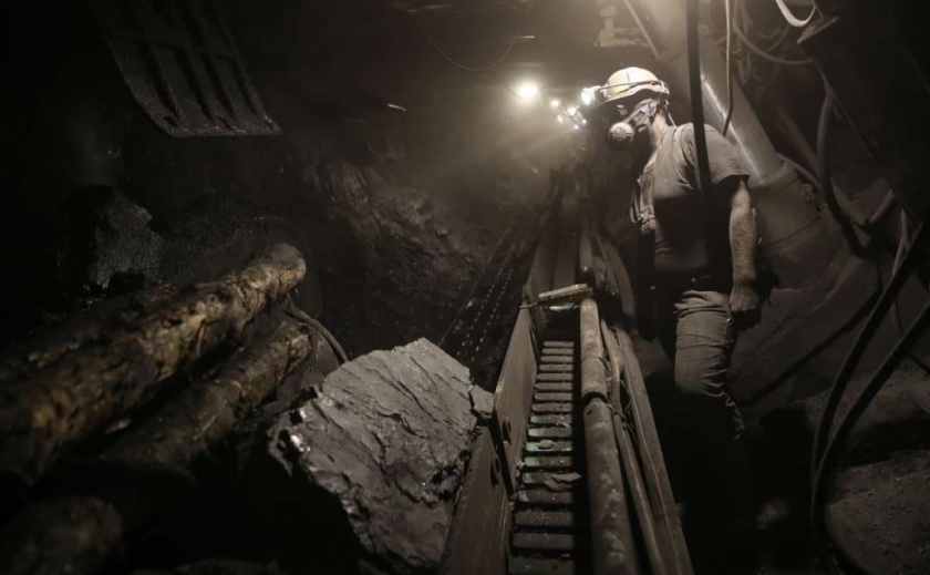 В Кривом Роге произошел обвал на шахте: пострадал мужчина