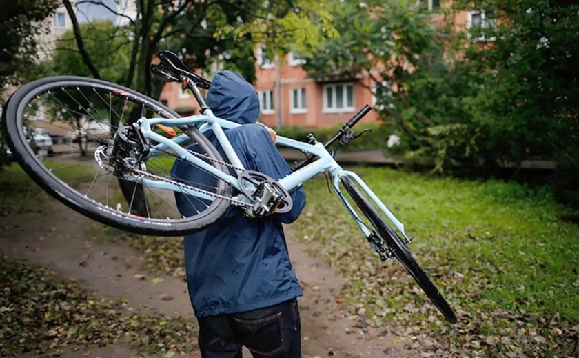 У Кривому Розі велосипедний крадій проведе у в'язниці три роки