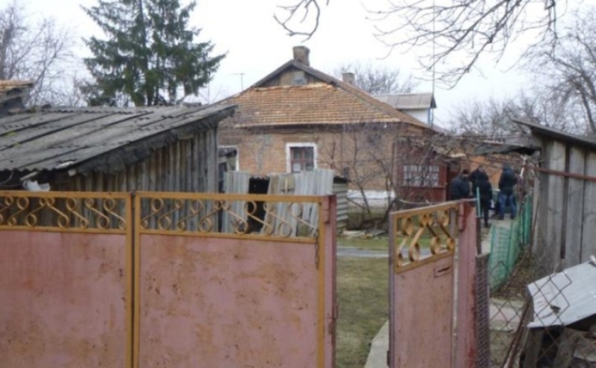 На Дніпропетровщині чоловік побив свого знайомого дерев'яною палицею