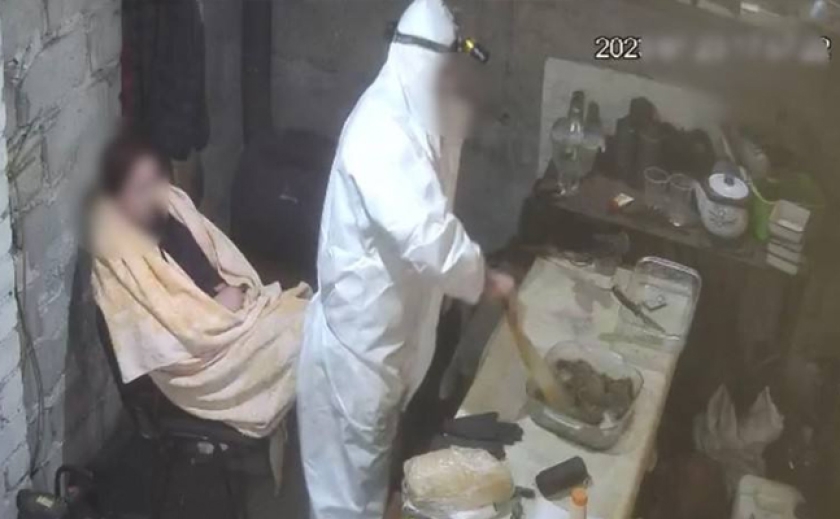 200 одночасних обшуків та 37 затриманих: Поліція викрила «двадцятівських», які виробляли наркотики в Кривому Розі