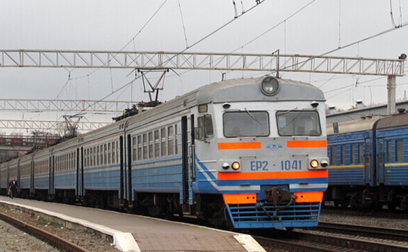 Придніпровська залізниця призначила додаткові зупинки електричкам між Запоріжжям та Кривим Рогом