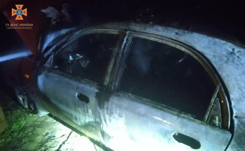 У Кривому Розі 30-річний чоловік живцем згорів у власному авто