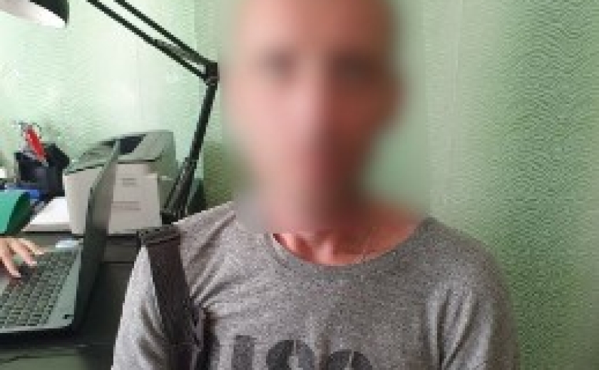 Обікрав матір майже на 300 тисяч гривень: у Кривому Розі поліцейські вручили підозру чоловікові