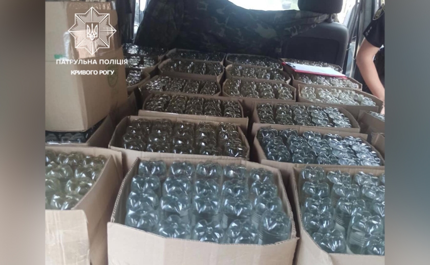 Перевозив 2000 пляшок алкоголю «для власного споживання»: у Кривому Розі виявили зловмисника