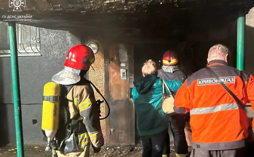 У Кривому Розі під час ліквідації пожежі надзвичайники врятували чоловіка