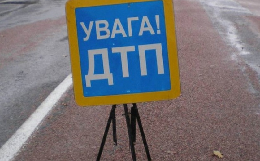 У Кривому Розі внаслідок ДТП водійку затисло в салоні автівки