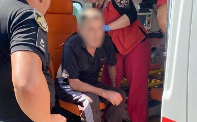 У Криворізькому районі поліцейські врятували чоловіка із пожежі