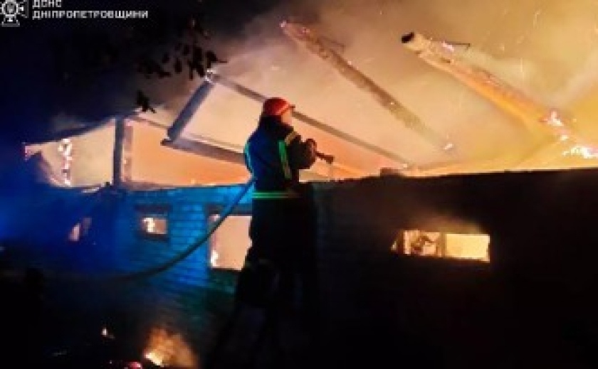 У Криворізькому районі горіла літня кухня та господарча споруда