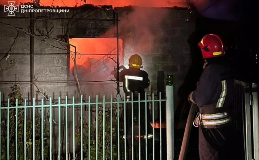 У Криворізькому районі зайнявся дачний будинок