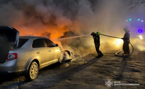 Надзвичайники Кривого Рогу ліквідовували займання легкового автомобіля