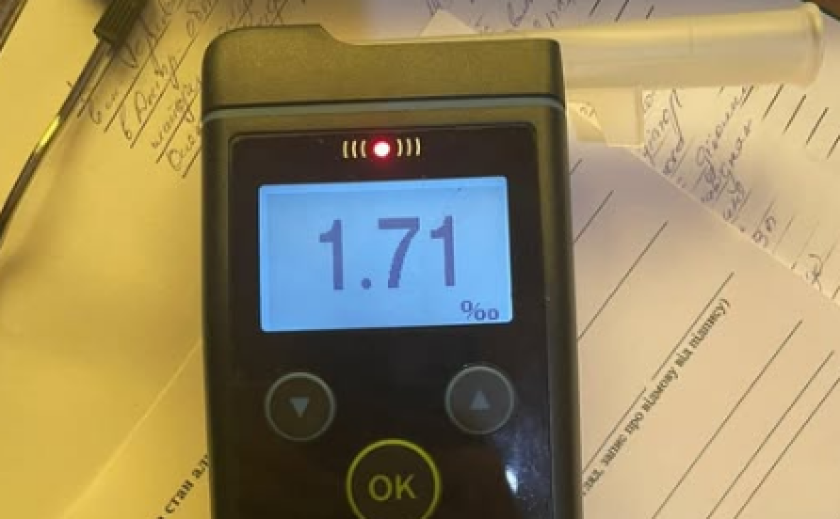 Патрульні Кривого Рогу відсторонили від керування нетверезого водія, який нехтував забороною судового рішення