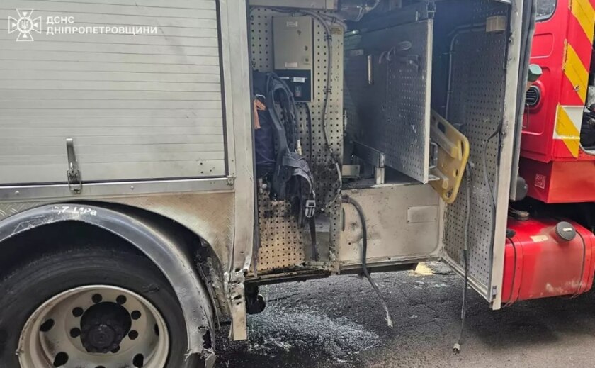 На Дніпропетровщині ворог атакував рятувальників під час ліквідації пожежі