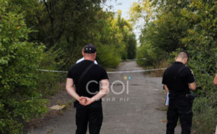 У Кривому Розі чоловіку перерізали горло: потерпілий встиг подзвонити родичці