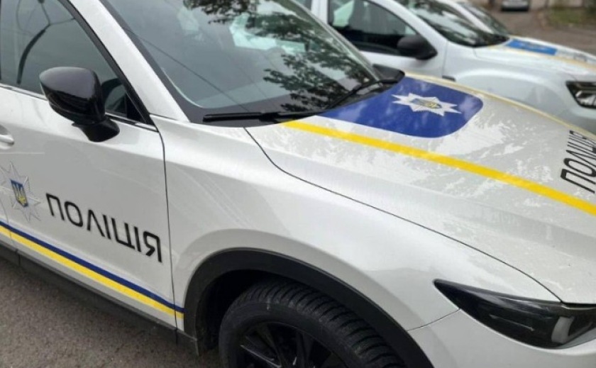 Побила до смерті цивільного чоловіка: криворізькі поліцейські затримали підозрювану
