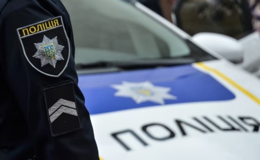 Криворізькі правоохоронці затримали 34-річного чоловіка за нанесення тілесних ушкоджень поліцейському під час виконання службових обов’язків