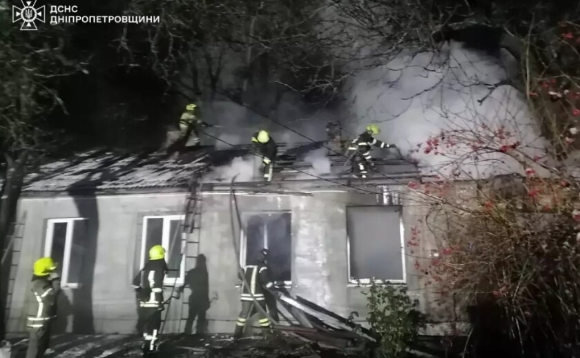 У Кривому Розі вогнеборці ліквідували загорання будинку