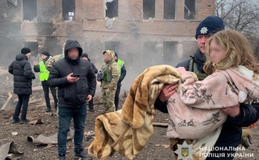 Через ракетно-дронову атаку по Кривому Рогу постраждало 13 людей: поліція документує наслідки ворожих ударів