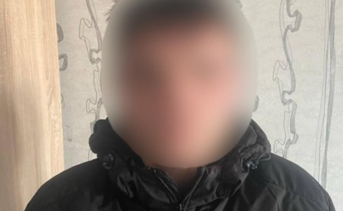 Вирвав телефон із рук 12-річного хлопця: криворізькі поліцейські затримали зловмисника