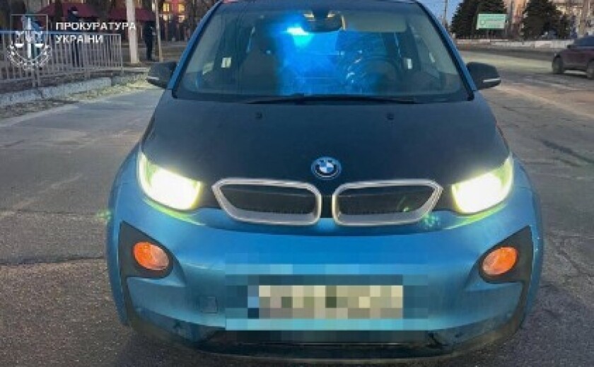 У Кривому Розі суддя збила 11-річного хлопчика на пішохідному переході: дитина перебуває у важкому стані