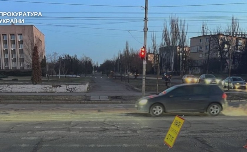 Вручено підозру судді, яка у Кривому Розі збила 11-річного хлопчика на пішохідному переході: він досі перебуває у важкому стані