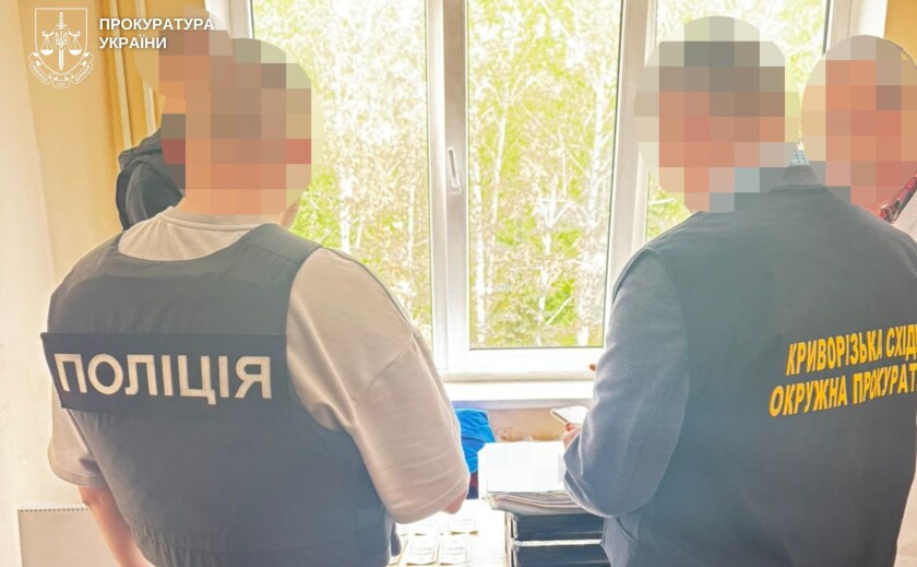 Допомагав оформити фіктивну інвалідність для військовозобов’язаного за 3 тис. доларів: у Кривому Розі викрили лікаря