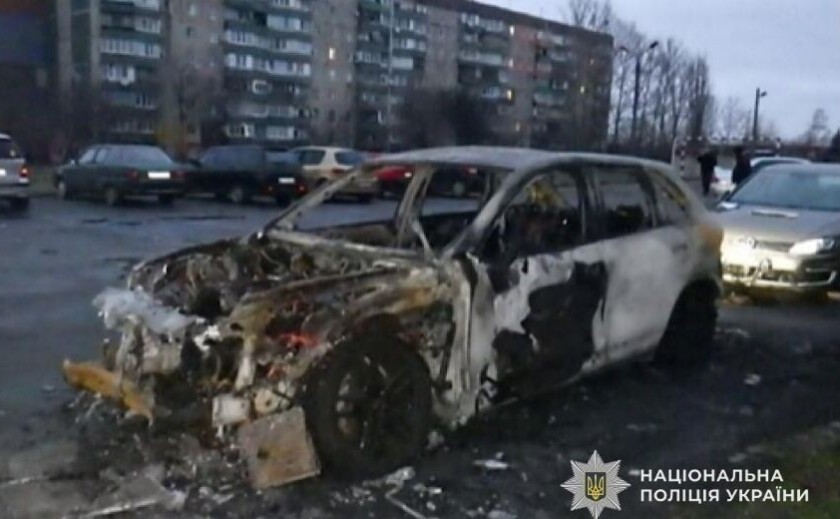 У Кривому Розі підлітка підозрюють у серії підпалів автомобілів на замовлення ворога