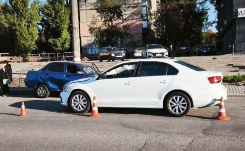 Не впорався з керуванням та виїхав на зустрічку: у Кривому Розі сталася ДТП