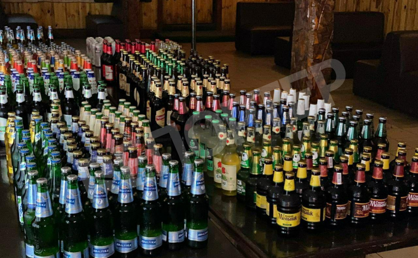 Куда в Кривом Роге полиция повезла 400 бутылок пива