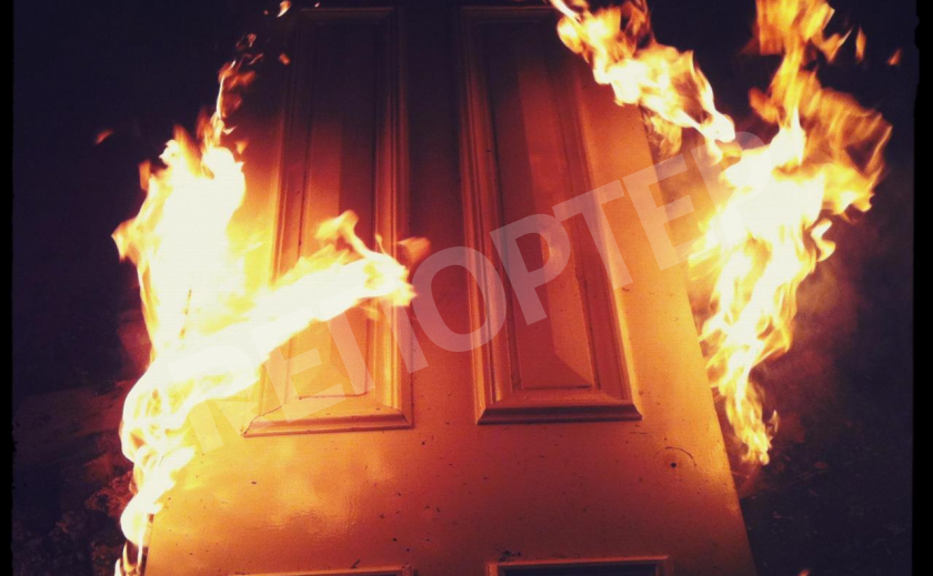 Рэкетиры Кривбасса подкладывали венки под горящие двери дома жертвы